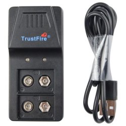Trustfire - BC01 - Oplader til 9V batterier